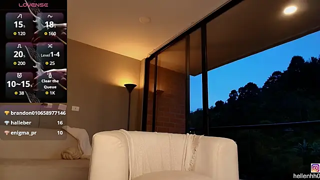 Helenbronwx online show from January 5, 2026, 10:57 pm