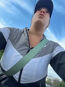 Bigbuttbrooklynn online show from April 9, 2026, 2:56 pm