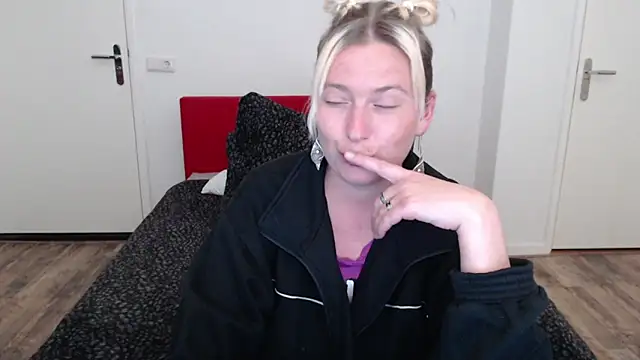 cumfun online show from March 10, 2025, 11:06 pm