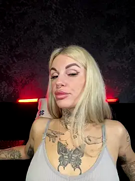 Snapshot of angel_devil_forever chatting on September 21, 2025, 9:20 pm angel devil forever online show from September 21, 2025, 9:20 pm