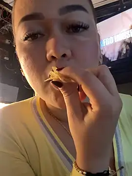 Danielavegax online show from February 17, 2026, 11:24 pm