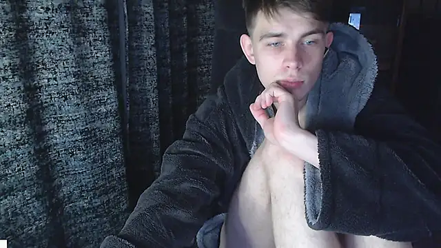 Student Oliver online show from November 9, 2025, 8:02 pm