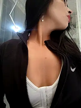 Snapshot of Astrid-- chatting on October 24, 2025, 7:57 pm Astrid-- online show from October 24, 2025, 7:57 pm