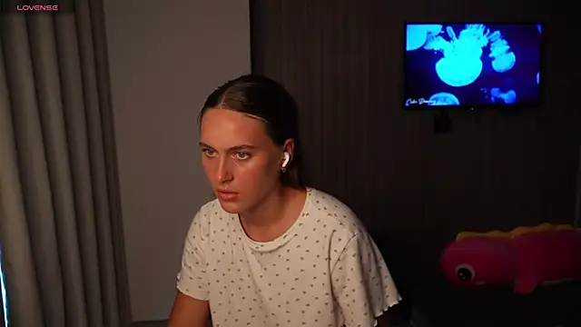 HarleyDeess online show from June 28, 2026, 12:17 am