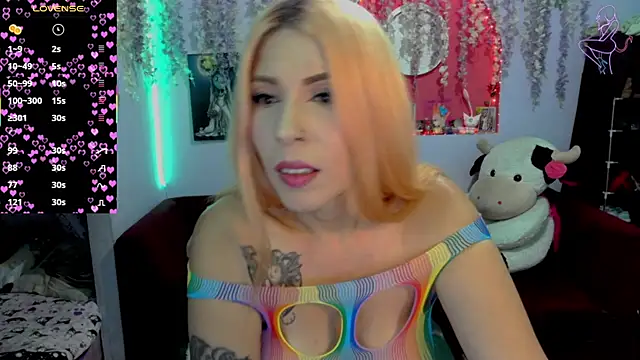 Snapshot of ValentinaMiller_ chatting on June 13, 2026, 8:51 pm ValentinaMiller online show from June 13, 2026, 8:51 pm