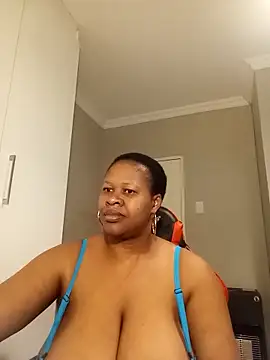 bustylisa1983 online show from November 27, 2025, 4:46 am