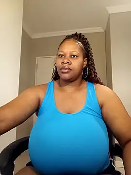bustylisa1983 online show from March 6, 2025, 5:24 am