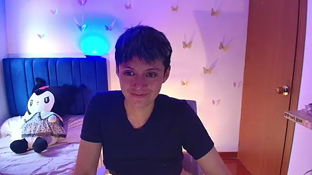 9 Fernanda 9 online show from December 18, 2025, 4:44 pm