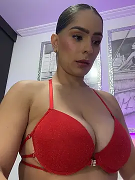 Mau White online show from June 1, 2026, 11:59 pm