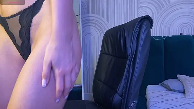 viviann evans online show from December 17, 2025, 1:32 am