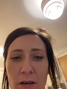 sexyserenity22 online show from April 28, 2026, 2:49 am