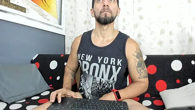 JULESLAKES online show from October 30, 2025, 2:58 pm