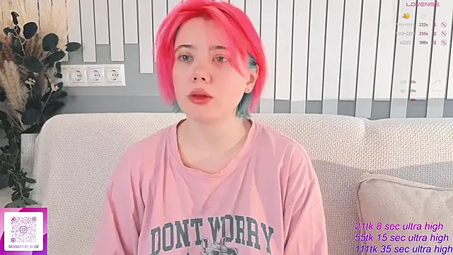 Snapshot of __KawaiiYuki__ chatting on November 15, 2025, 6:28 am KawaiiYuki online show from November 15, 2025, 6:28 am