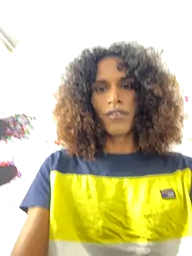 Snapshot of lau_sil chatting on October 29, 2025, 10:09 pm lau sil online show from October 29, 2025, 10:09 pm