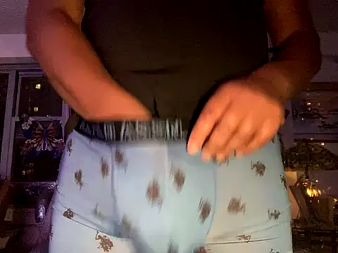 Snapshot of ThickDick_Daddy chatting on October 11, 2025, 6:25 am ThickDick Daddy online show from October 11, 2025, 6:25 am