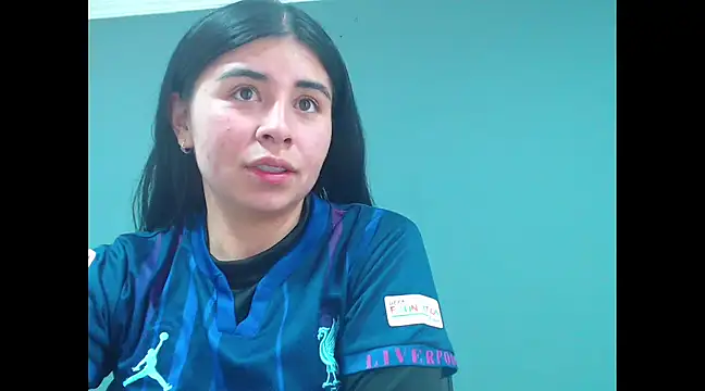 danna- roouss online show from January 4, 2025, 1:31 pm