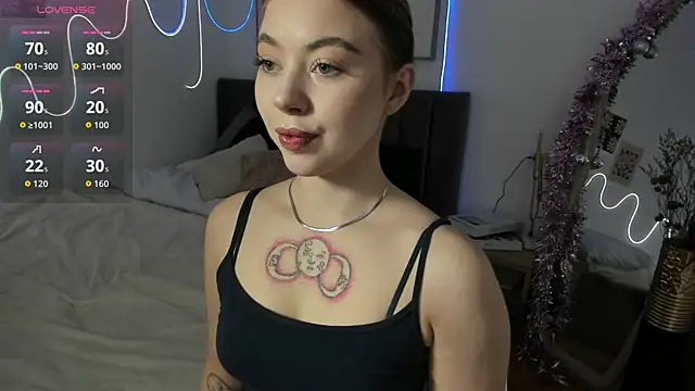 SimonaGerry online show from December 15, 2025, 4:40 am