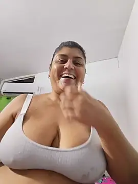 Snapshot of AlyDenalioficial chatting on May 19, 2026, 3:08 pm AlyDenalioficial online show from May 19, 2026, 3:08 pm