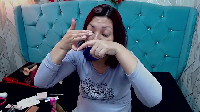 AdaFawxx online show from March 21, 2025, 2:50 am