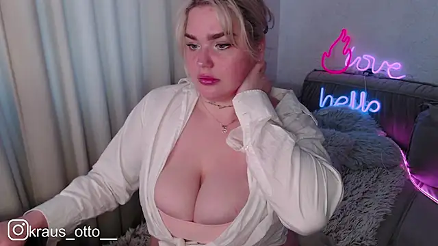 mrs kitty69 online show from May 5, 2026, 9:45 am