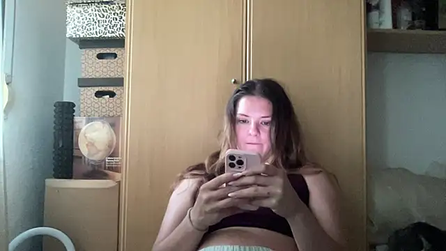 Snapshot of missykat chatting on May 8, 2026, 6:45 pm missykat online show from May 8, 2026, 6:45 pm