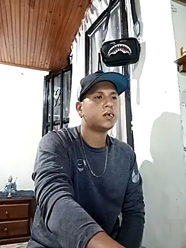 Peterking11 online show from November 8, 2025, 10:52 am