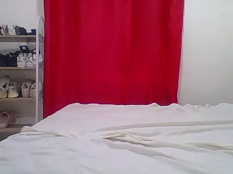 Snapshot of sexy__candyy chatting on May 5, 2026, 7:06 pm sexy candyy online show from May 5, 2026, 7:06 pm