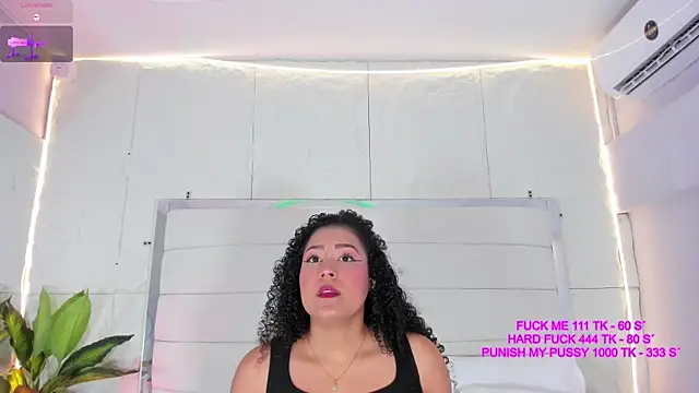 Ashleyy23x online show from February 24, 2026, 7:37 pm