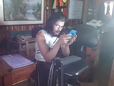 Dr Pocholate84 online show from March 18, 2026, 8:43 pm