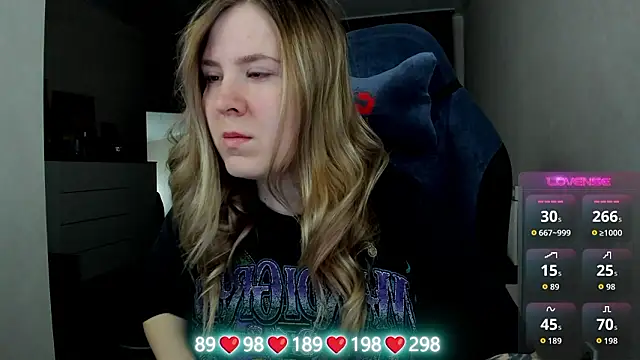 Snapshot of Olivia_Munk chatting on February 7, 2026, 4:09 am Olivia Munk online show from February 7, 2026, 4:09 am