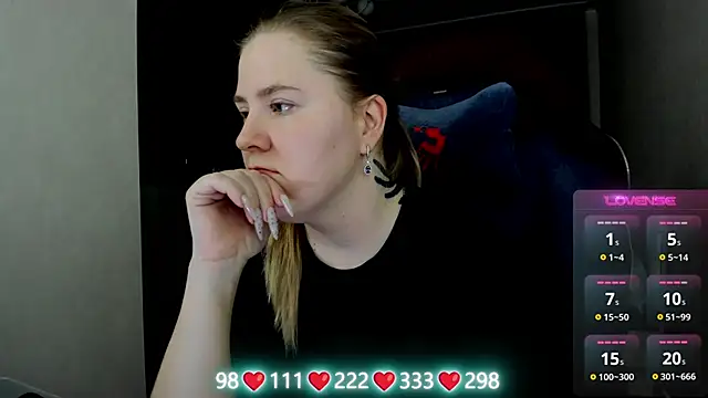 Snapshot of Olivia_Munk chatting on February 27, 2026, 3:40 am Olivia Munk online show from February 27, 2026, 3:40 am