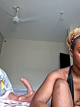 Snapshot of Kamdollie chatting on February 28, 2026, 8:25 am Kamdollie online show from February 28, 2026, 8:25 am