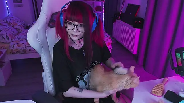 Yumi Youkai online show from February 8, 2026, 2:48 pm