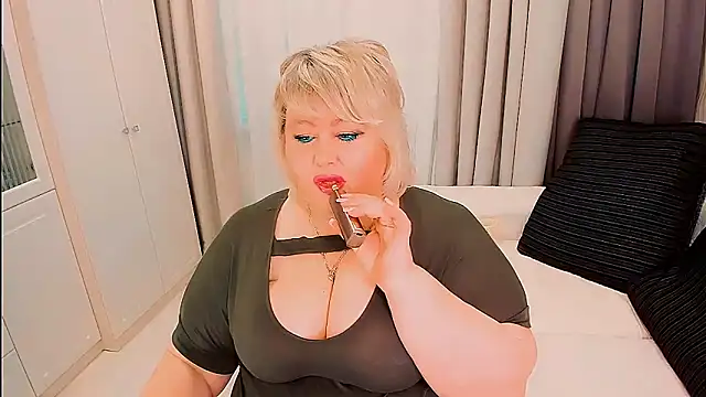 BIGTITSBBW online show from March 1, 2026, 10:59 am