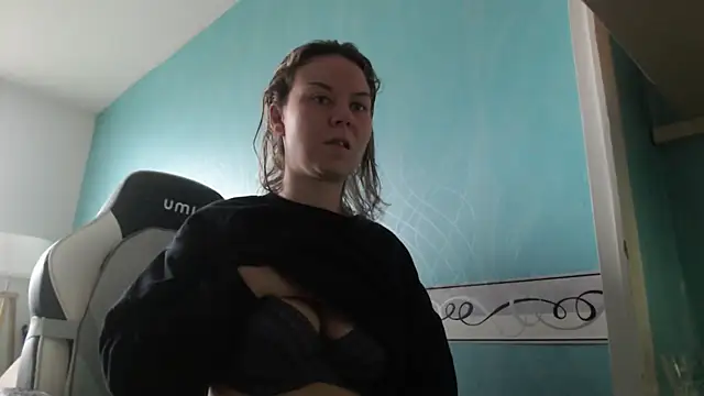 Snapshot of BabyNila chatting on December 23, 2025, 9:30 am BabyNila online show from December 23, 2025, 9:30 am