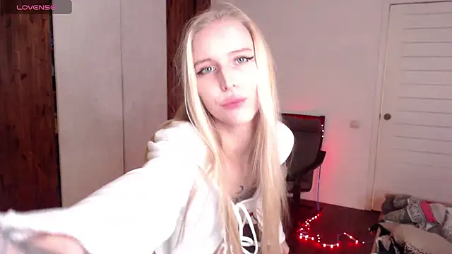  pinkypay online show from January 6, 2025, 8:28 pm