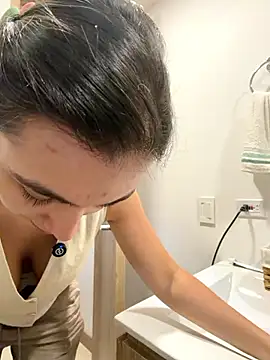 Snapshot of AnnaCastillo_ chatting on January 12, 2026, 9:09 pm AnnaCastillo online show from January 12, 2026, 9:09 pm