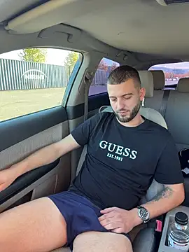 ElChapoGuzman95 online show from October 25, 2025, 6:23 am