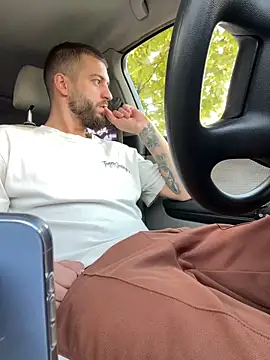 ElChapoGuzman95 online show from October 11, 2025, 5:30 am