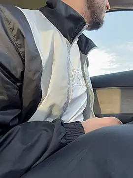 ElChapoGuzman95 online show from April 6, 2026, 5:30 am