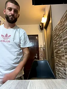 ElChapoGuzman95 online show from October 6, 2025, 6:41 pm