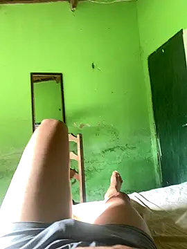 Snapshot of Duduhott chatting on September 13, 2025, 10:37 am Duduhott online show from September 13, 2025, 10:37 am