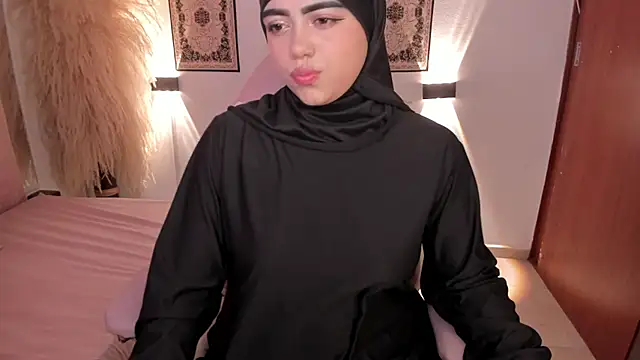 Snapshot of shayla_18 chatting on January 28, 2025, 7:42 pm shayla 18 online show from January 28, 2025, 7:42 pm