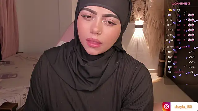 Snapshot of shayla_18 chatting on February 25, 2025, 11:15 pm shayla 18 online show from February 25, 2025, 11:15 pm