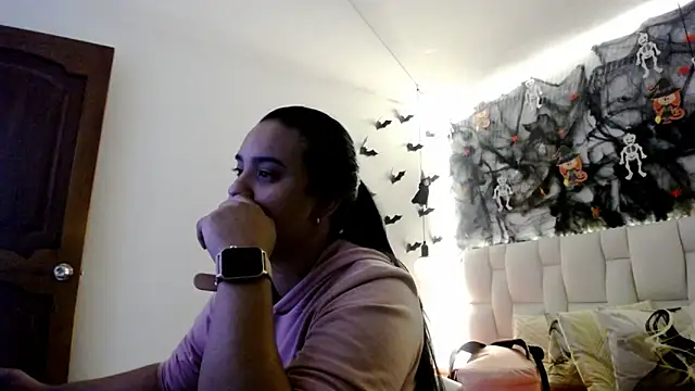 Snapshot of tiffany__pink chatting on October 21, 2025, 6:18 pm tiffany pink online show from October 21, 2025, 6:18 pm