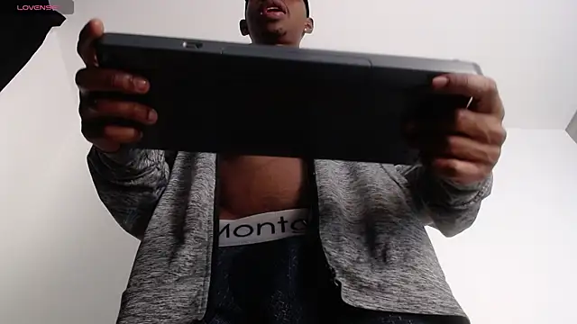 Snapshot of drake_brwon_23 chatting on October 16, 2025, 5:38 am drake brwon 23 online show from October 16, 2025, 5:38 am