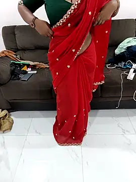 Mounika25 online show from December 5, 2025, 1:43 pm