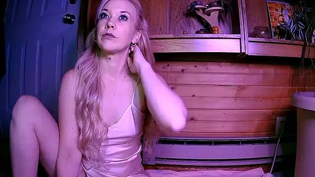 lyra rose online show from March 16, 2025, 5:36 am