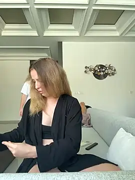 Nura n Sarah online show from October 17, 2025, 3:54 am