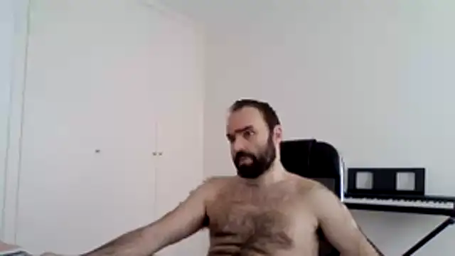 Snapshot of joaodias_97 chatting on April 1, 2026, 10:16 am joaodias 97 online show from April 1, 2026, 10:16 am